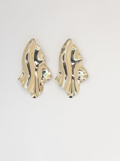 Chic Baubles never disappoints! The Gold Textured Abstract Earrings are a testament to their commitment to quality and design.